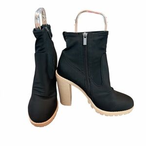 BCBG Pella Womens Zipper Neoprene Booties Stretch Fabric Chunky Heel Size 9